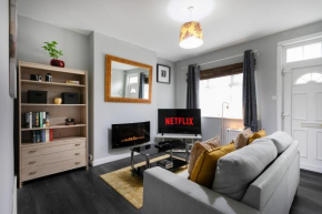 Luxury 3BR House - Free Parking and Stunning Garden!